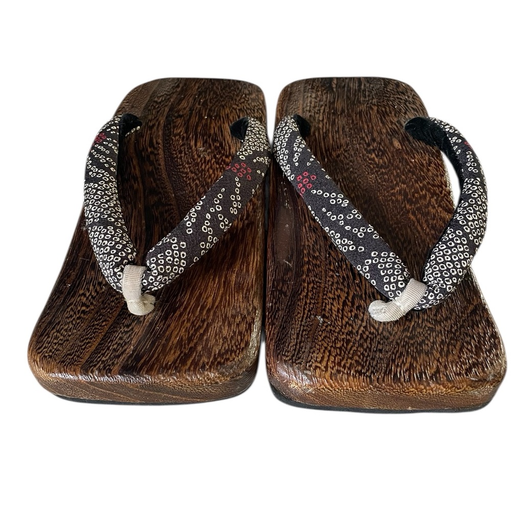 Traditional Wooden Geta Sandals